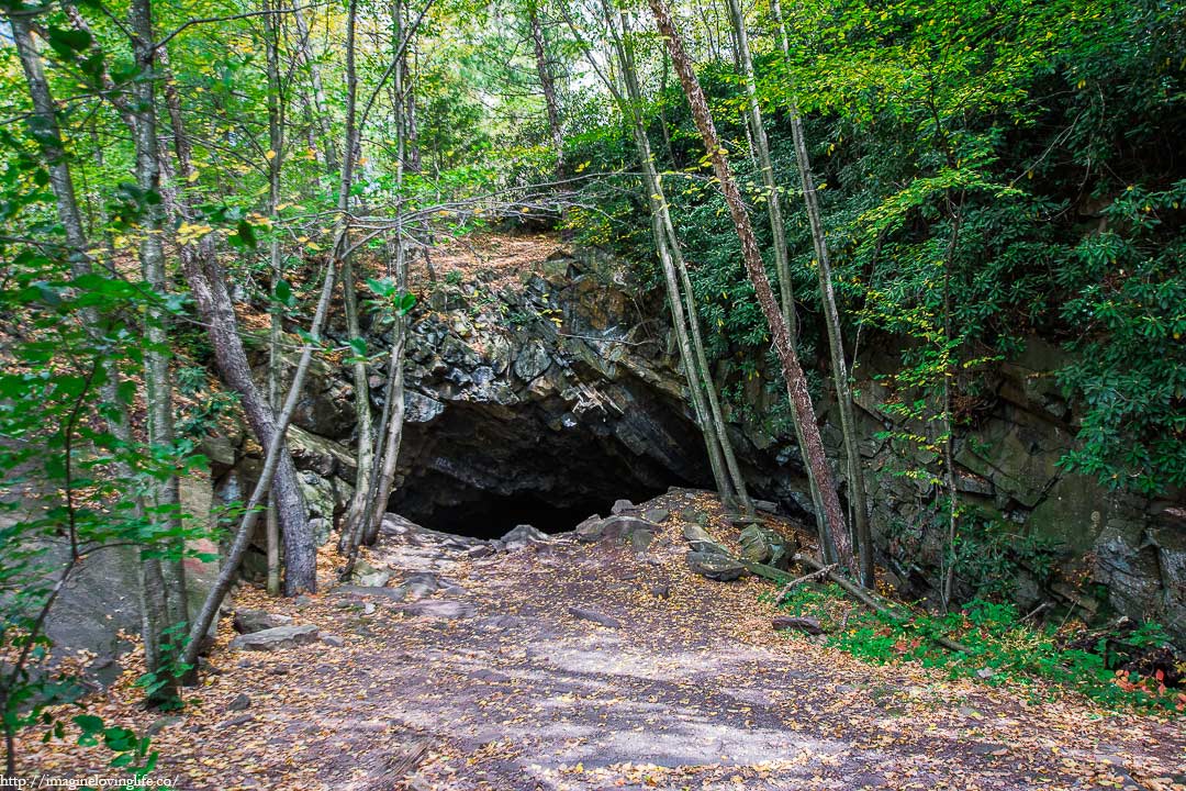 glen onoko cave entrance